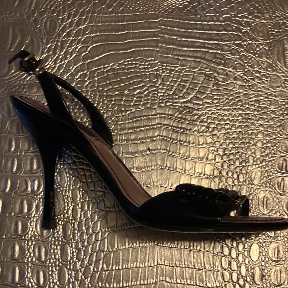 Black, vintage authentic Louis Vuitton heels. - Picture 4 of 8